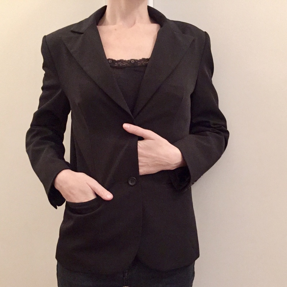 H&M Ladies’ Two-Button Suit Jacket - Picture 2 of 8